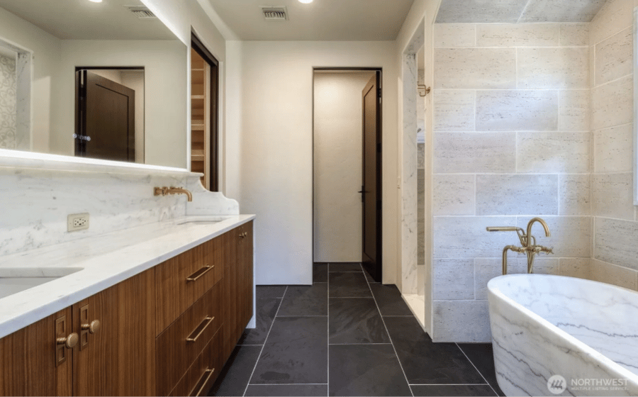 bathroom staging tips for real estate selling